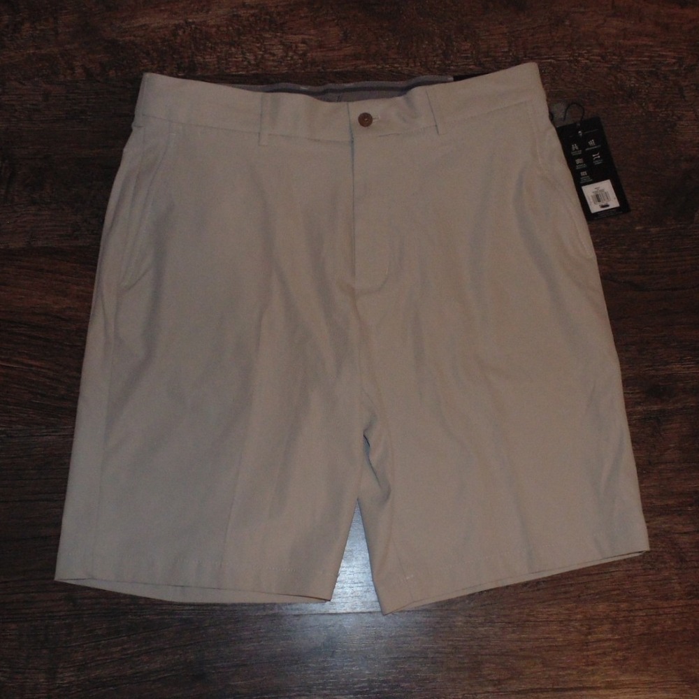 Walter Hagen Perfect 11 Golf Shorts Mens 34 Khaki NEW Stretch Moisture Wicking